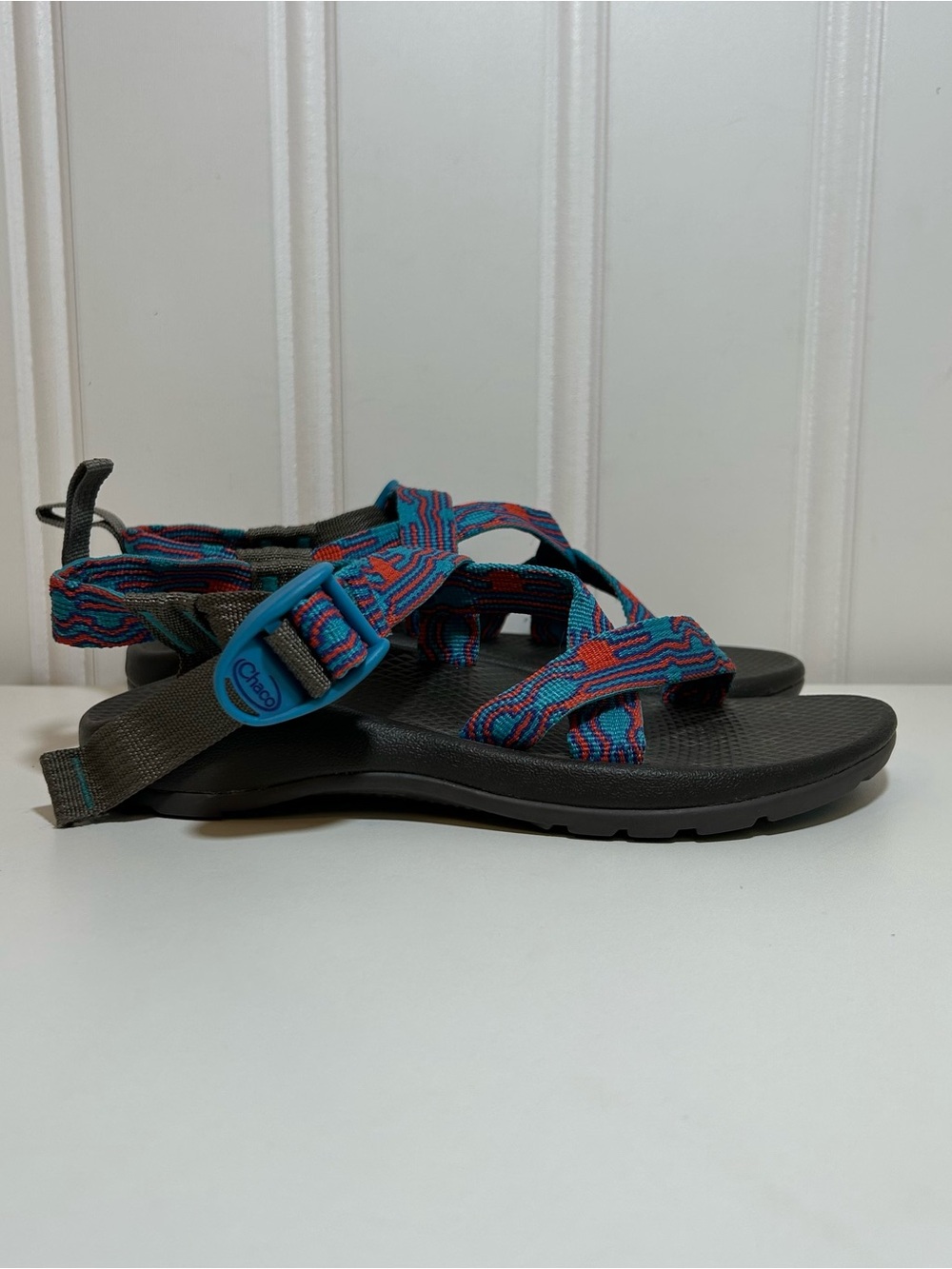 Chaco z1 ecotread Kids Sandal with Blue and Red Patterned Straps
